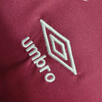 Camisa West Ham I 23/24 - Torcedor Umbro Masculina - Vinho com detalhes em azul e branco