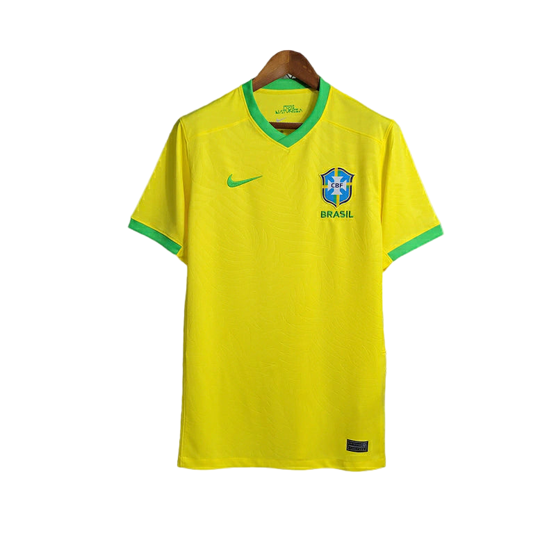 Camisa Seleção Brasil I 23/24 - Torcedor Nike Masculina - Amarela com detalhes em verde