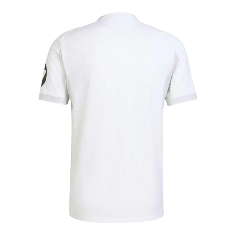 Camisa Real de Madrid I 25/26 - Torcedor Adidas Masculina - Branca com detalhes em cinza e amarelo