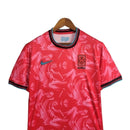 Camisa Seleção Coreia do Sul I 24/25 - Torcedor Nike Masculina - Vermelha com detalhes em azul e preto