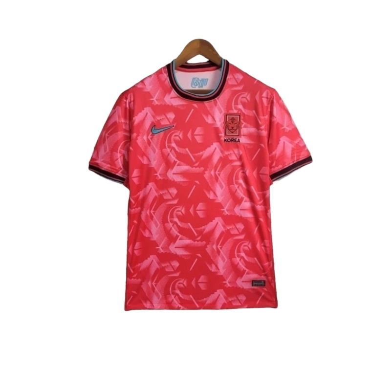 Camisa Seleção Coreia do Sul I 24/25 - Torcedor Nike Masculina - Vermelha com detalhes em azul e preto